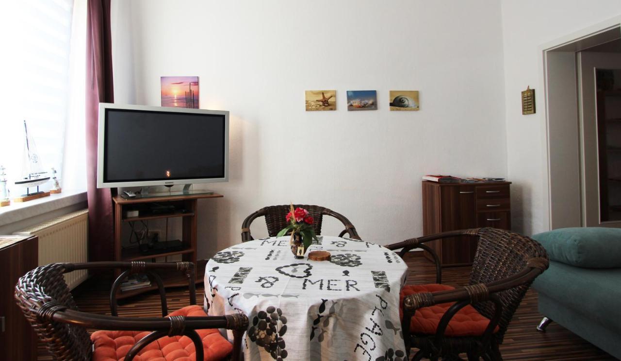 Ferienwohnung Familienwohnung Kröpelin Екстериор снимка