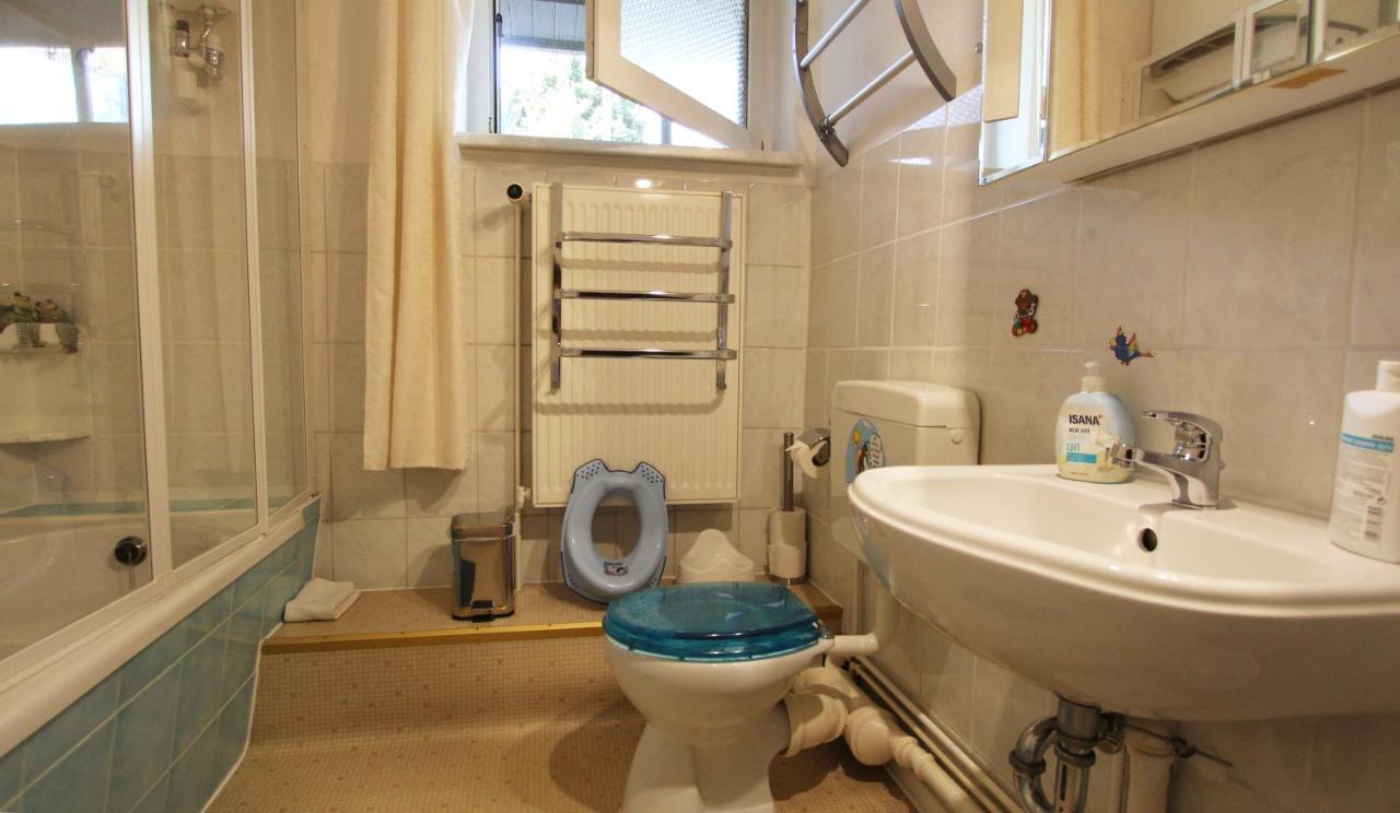 Ferienwohnung Familienwohnung Kröpelin Екстериор снимка