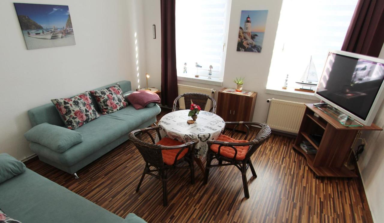 Ferienwohnung Familienwohnung Kröpelin Екстериор снимка